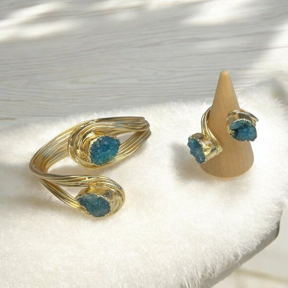 Set: Twisted Chunky Bracelet and Ring - Blue Druzy Stone - Picture 3 of 7